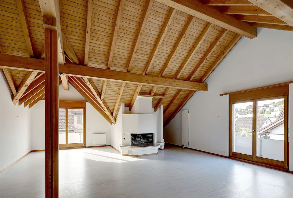 Appartamento mansardato accogliente con caminetto e charme particolare – foto 4 di 11
