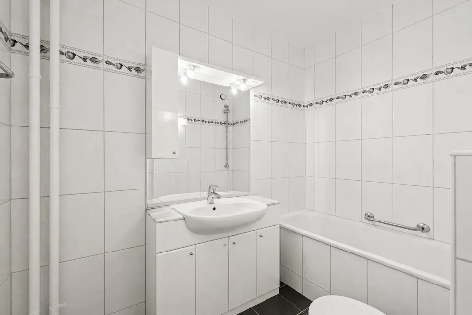 Modern, zentral und 2 Einstellhallenplätze inklusive – Foto 5 von 13