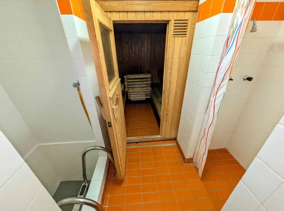 RISERVATO: Oasi soleggiata di 4,5 locali con camino e vista sul verde a Sagogn (seconda casa) – foto 11 di 13