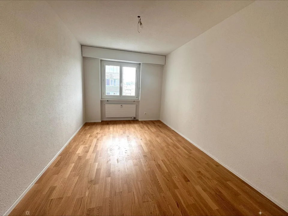 Komplett sanierte 3.5-Zimmerwohnung – Foto 4 von 10