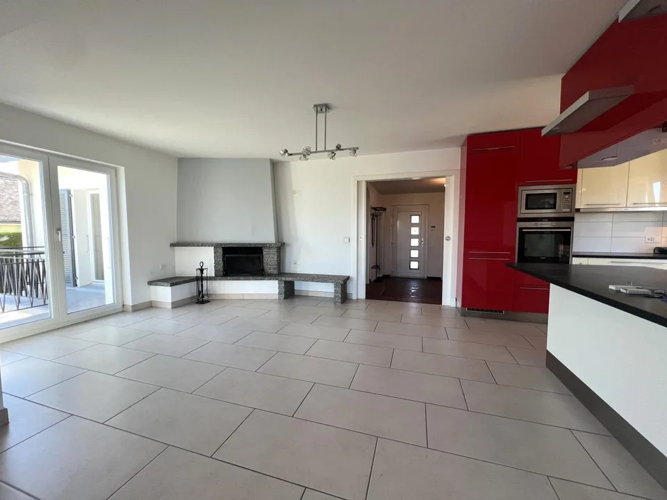 Schönes Reihenhaus mit 5.5 Zimmern – Foto 3 von 13