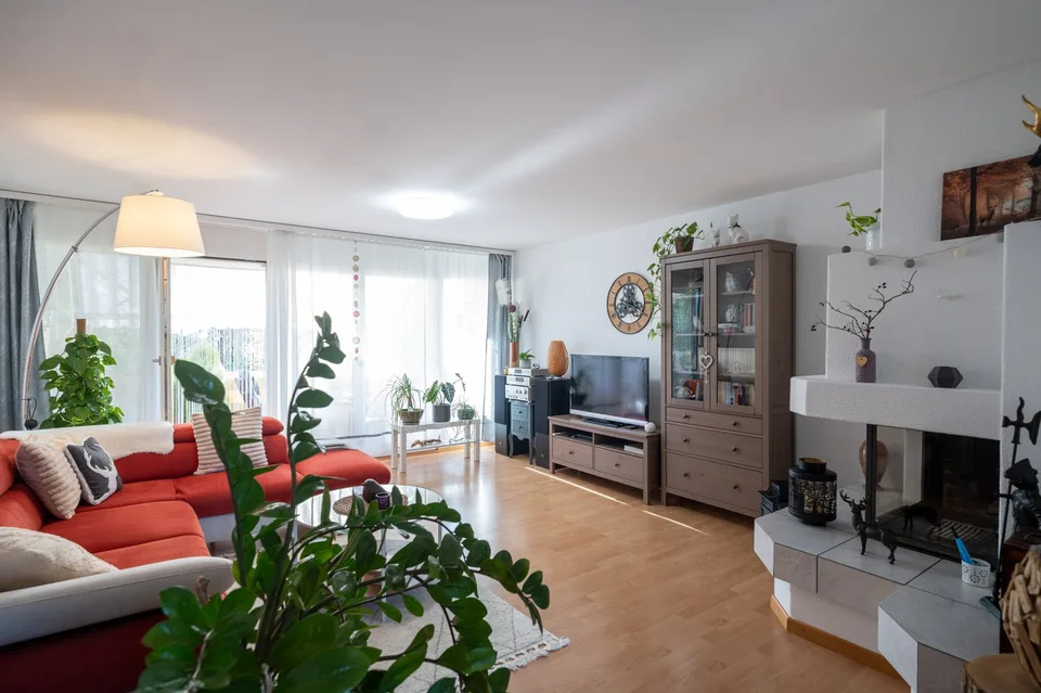 Bel appartement 4.5 pièces dans un quartier calme – photo 3 sur 8