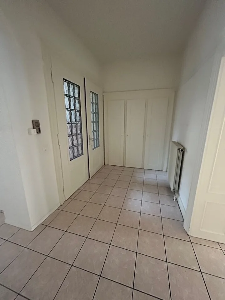 Schönes 5.5-Zimmer-Apartment – Foto 3 von 11