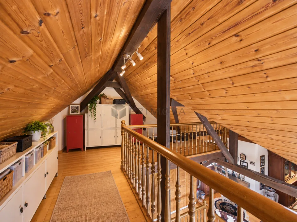 Besonderes Wohngefühl! Maisonette mit Galerie und Cheminée – Foto 19 von 19
