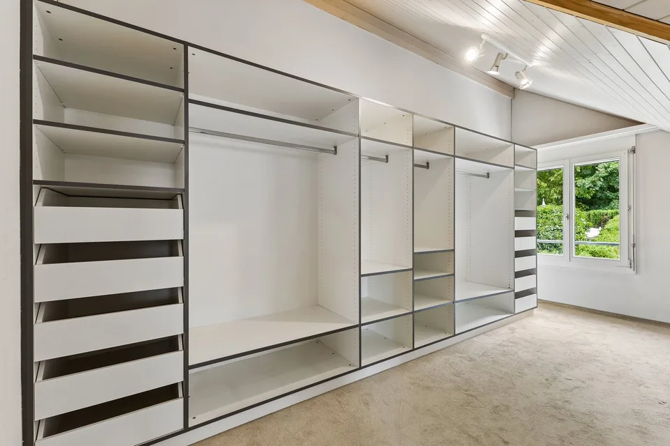 5.5-Zimmer - Maisonette Terrassenwohnung mit 51 m2 Terrasse und 315 m2 Gartenanteil – Foto 18 von 25