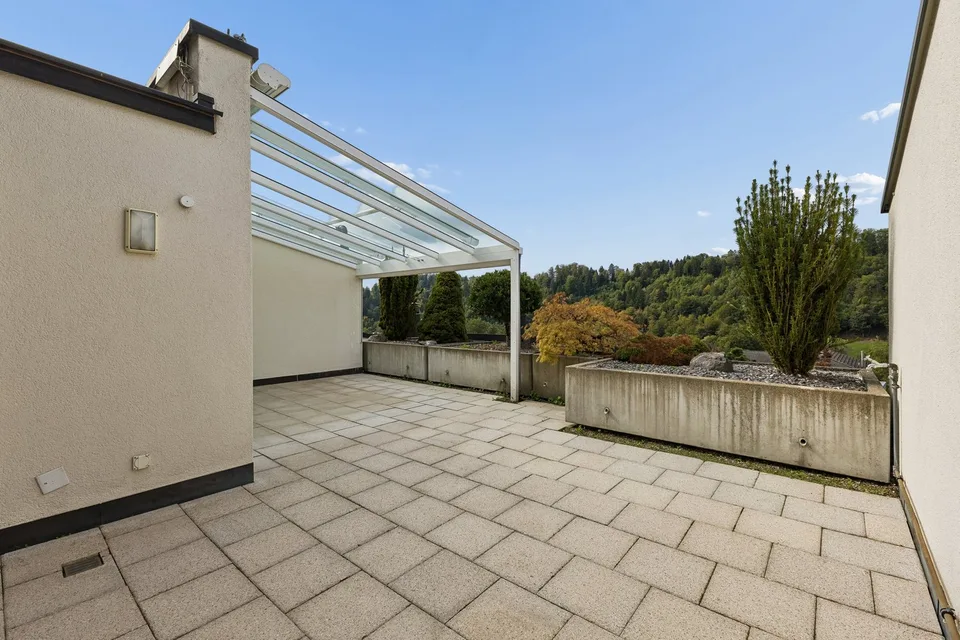 5.5-Zimmer - Maisonette Terrassenwohnung mit 51 m2 Terrasse und 315 m2 Gartenanteil – Foto 8 von 25