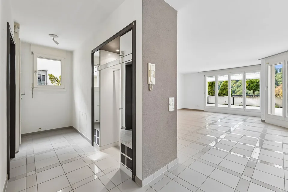 5.5-Zimmer - Maisonette Terrassenwohnung mit 51 m2 Terrasse und 315 m2 Gartenanteil – Foto 11 von 25