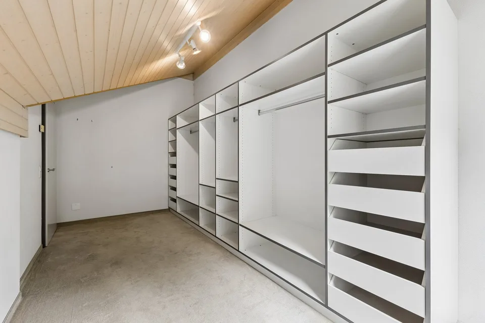 5.5-Zimmer - Maisonette Terrassenwohnung mit 51 m2 Terrasse und 315 m2 Gartenanteil – Foto 19 von 25