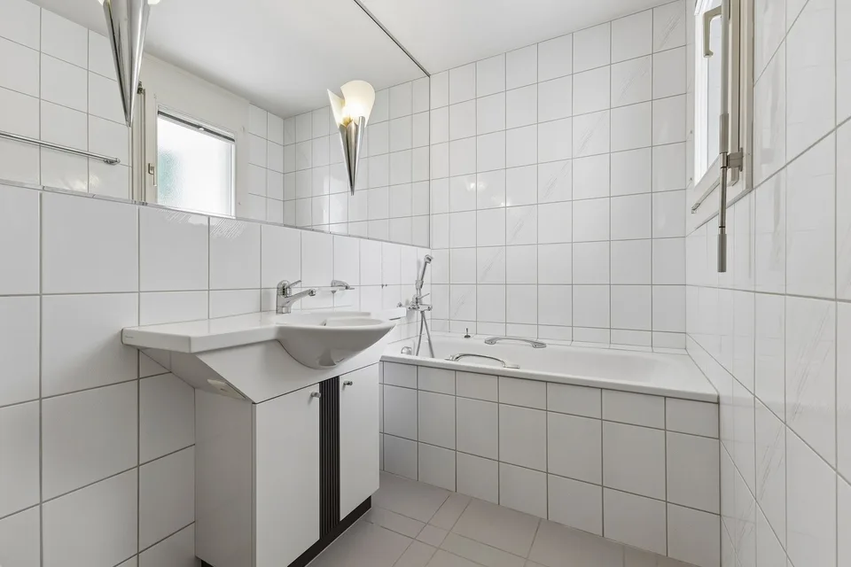 5.5-Zimmer - Maisonette Terrassenwohnung mit 51 m2 Terrasse und 315 m2 Gartenanteil – Foto 9 von 25