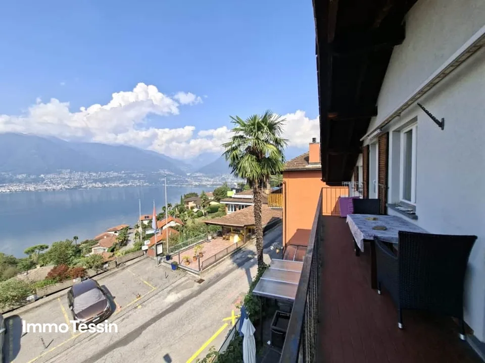Traditionelles Tessinerhaus mit 2 separaten Wohnungen und atemberaubende Sicht auf den Lago Maggiore – Foto 4 von 13