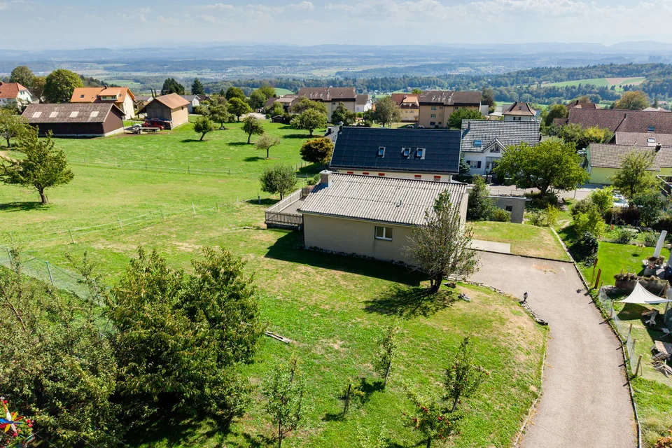 Einfamilienhaus an erhöhter, sonniger Lage mit Alpensicht – Foto 12 von 13