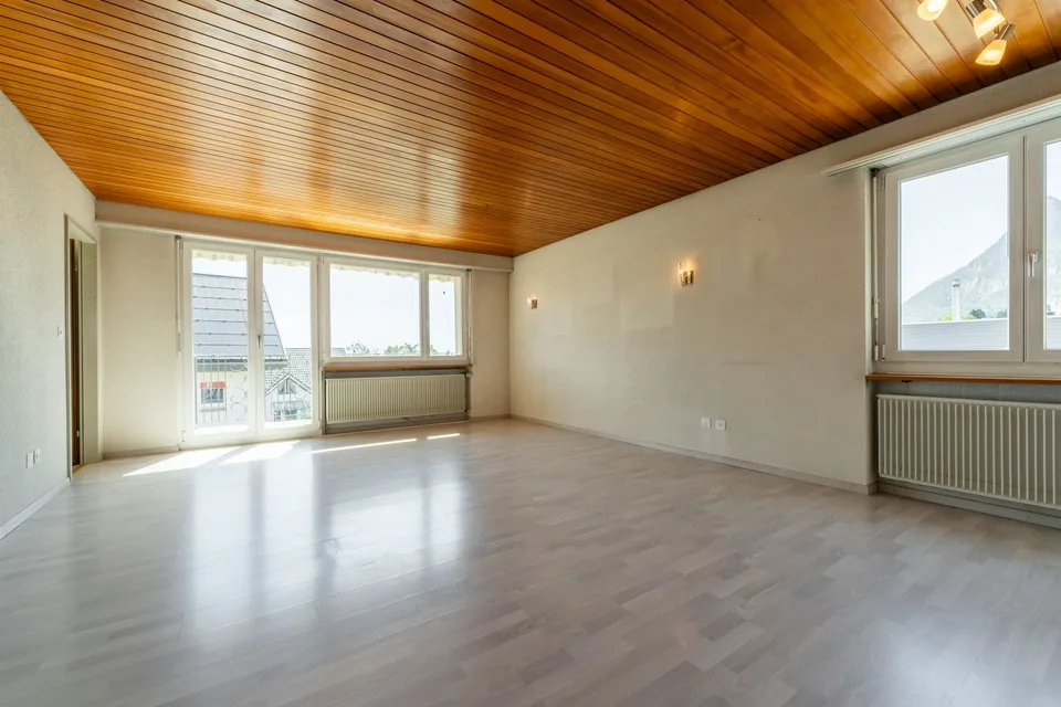 Einfamilienhaus an erhöhter, sonniger Lage mit Alpensicht – Foto 4 von 13