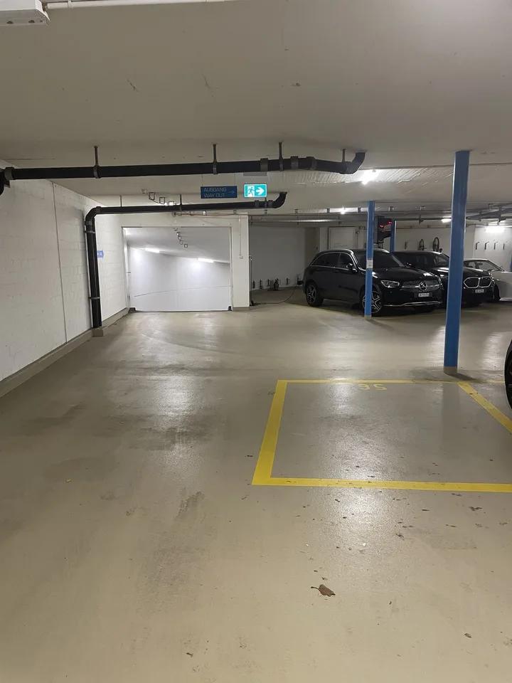 Place de parking en garage centrale à louer à 8045 Zurich / Sihlcity ! – photo 6 sur 6