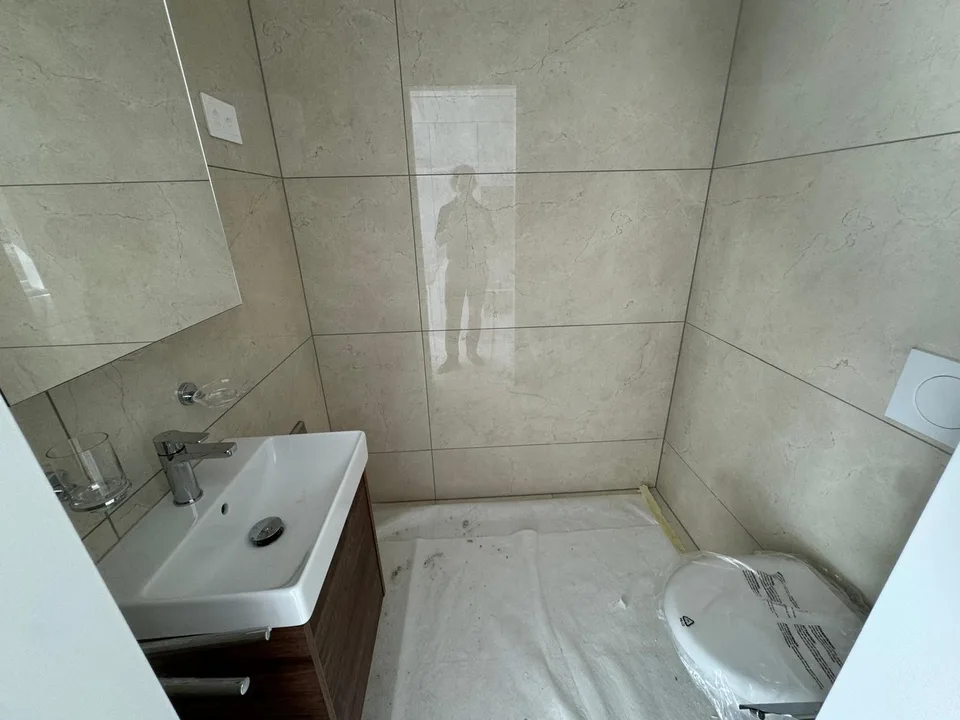 Luxuriöse Neubauwohnungen 3.5 bis 4.5 Zimmer mit Balkon oder Sitzplatz und Top-Ausstattung – Foto 4 von 24
