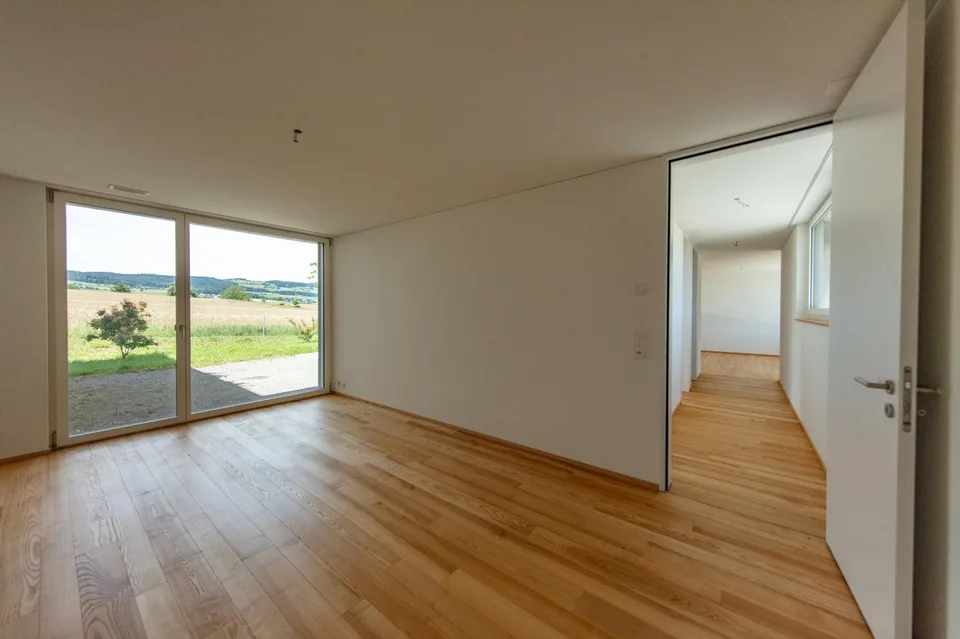 Vivere vicino alla natura, vivere in modo moderno, casa unifamiliare di 7,5 locali a Sins – foto 4 di 5