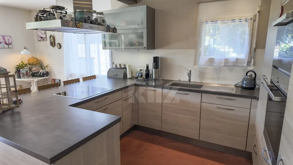 Superbe appartement de plain-pied avec terrasse et jardin – photo 4 sur 13