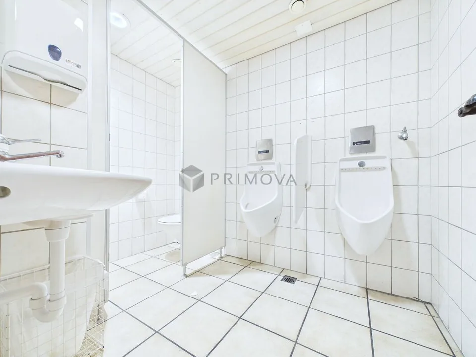 Now seize the opportunity: 4 apartments and a large restaurant with over 8% return potential – photo 11 of 24