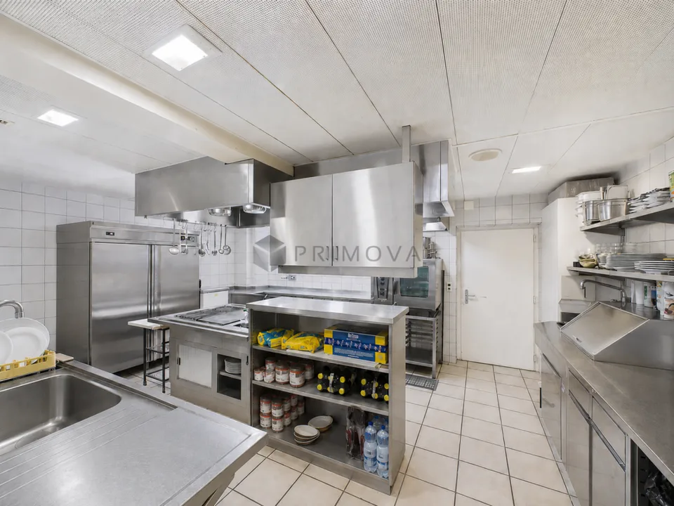 Ora cogli l'opportunità: 4 appartamenti e un grande ristorante con un potenziale di rendita del 8% – foto 10 di 24
