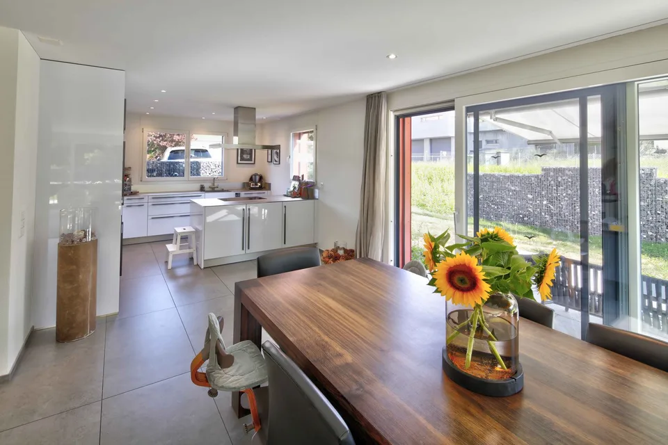 Grand appartement de jardin exclusif de 5,5 pièces avec beaucoup d'espace environnant – photo 7 sur 21