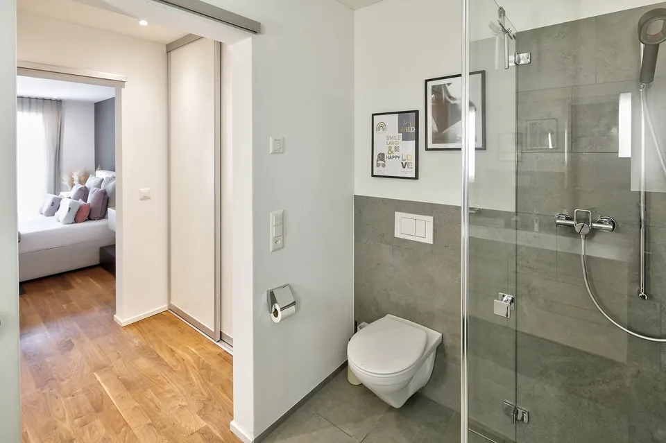 Grand appartement de jardin exclusif de 5,5 pièces avec beaucoup d'espace environnant – photo 13 sur 21