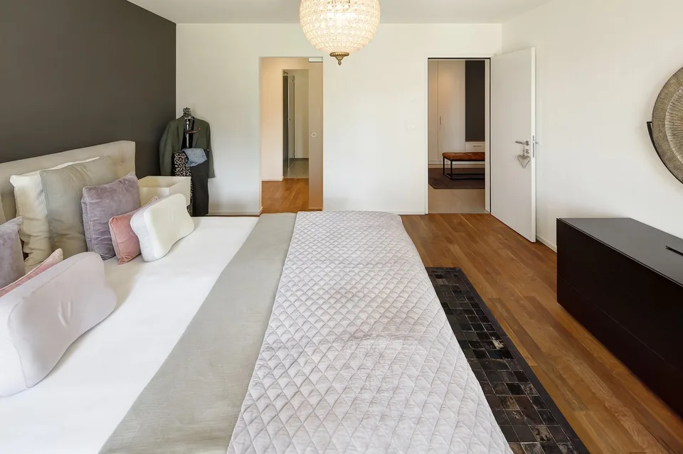 Grand appartement de jardin exclusif de 5,5 pièces avec beaucoup d'espace environnant – photo 12 sur 21