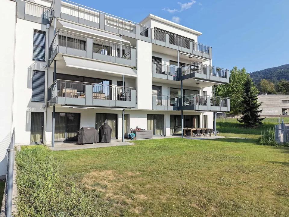 Grand appartement de jardin exclusif de 5,5 pièces avec beaucoup d'espace environnant – photo 4 sur 21