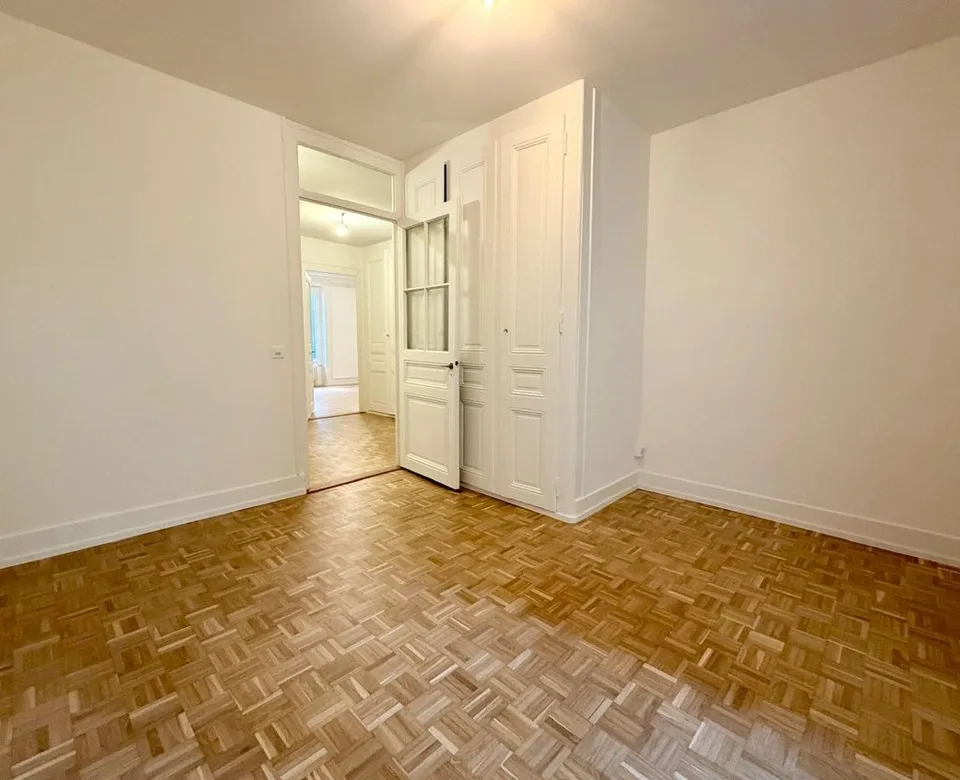 Schönes Haus im Haussmann-Stil im Servette-Viertel – Foto 8 von 10