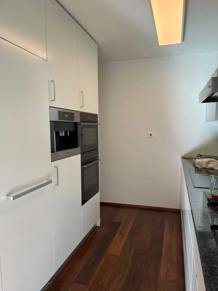 Bright 4.5-room apartment with lake view on Seestrasse in Horgen – photo 19 of 30