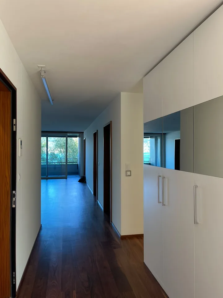 Bright 4.5-room apartment with lake view on Seestrasse in Horgen – photo 24 of 30