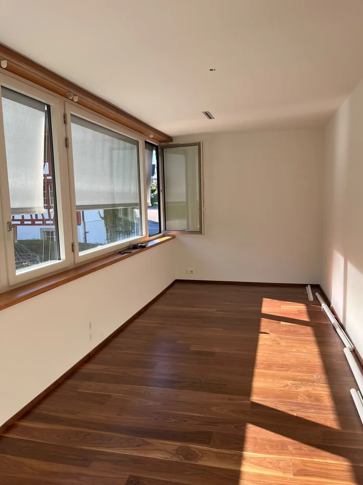 Bright 4.5-room apartment with lake view on Seestrasse in Horgen – photo 22 of 30