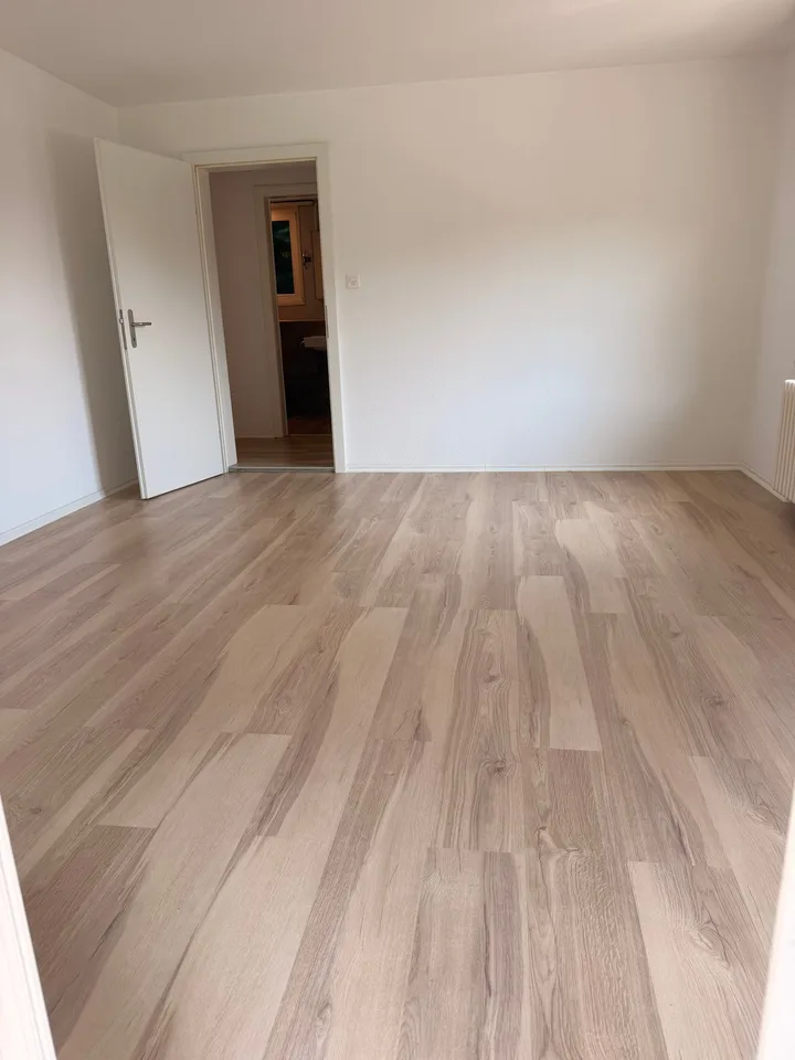 Charmante 3.5-Zimmer-Wohnung mit Balkon und schöner Aussicht in Luzern – Foto 6 von 16