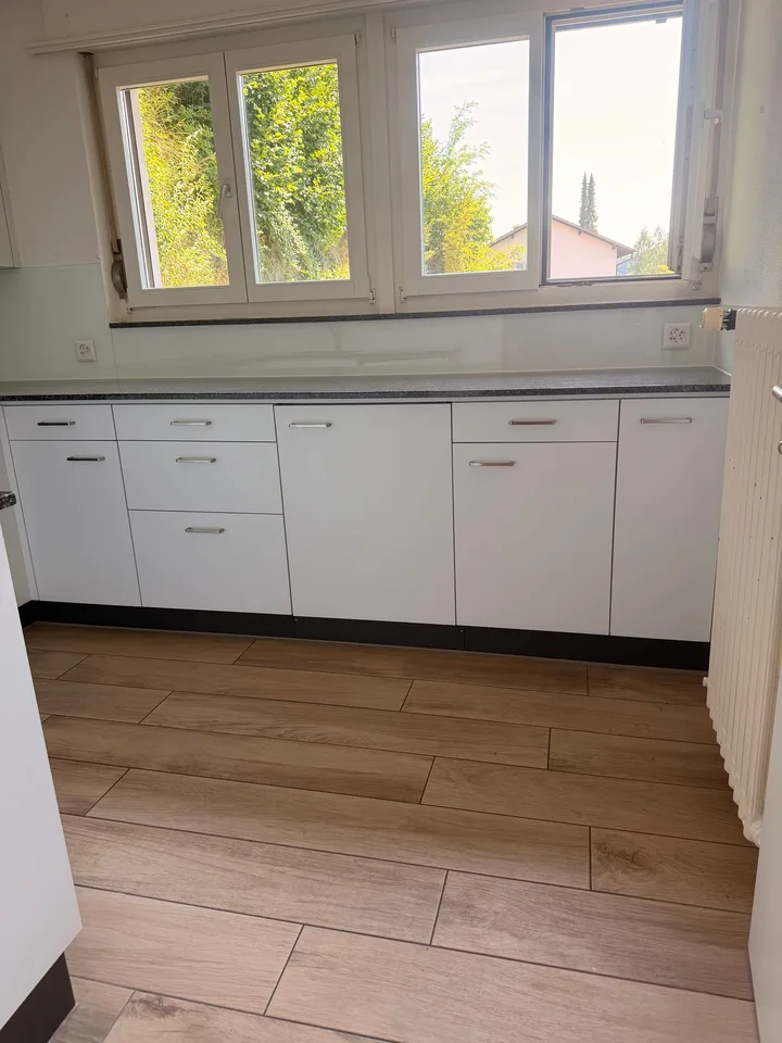 Charmante 3.5-Zimmer-Wohnung mit Balkon und schöner Aussicht in Luzern – Foto 7 von 16