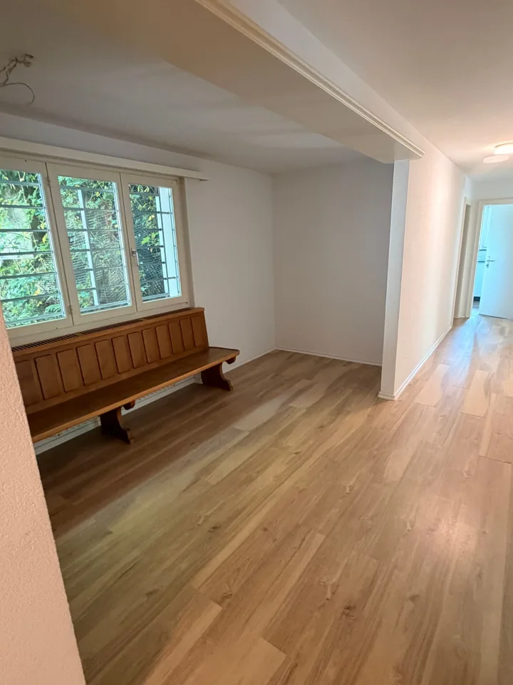 Charmante 3.5-Zimmer-Wohnung mit Balkon und schöner Aussicht in Luzern – Foto 9 von 16