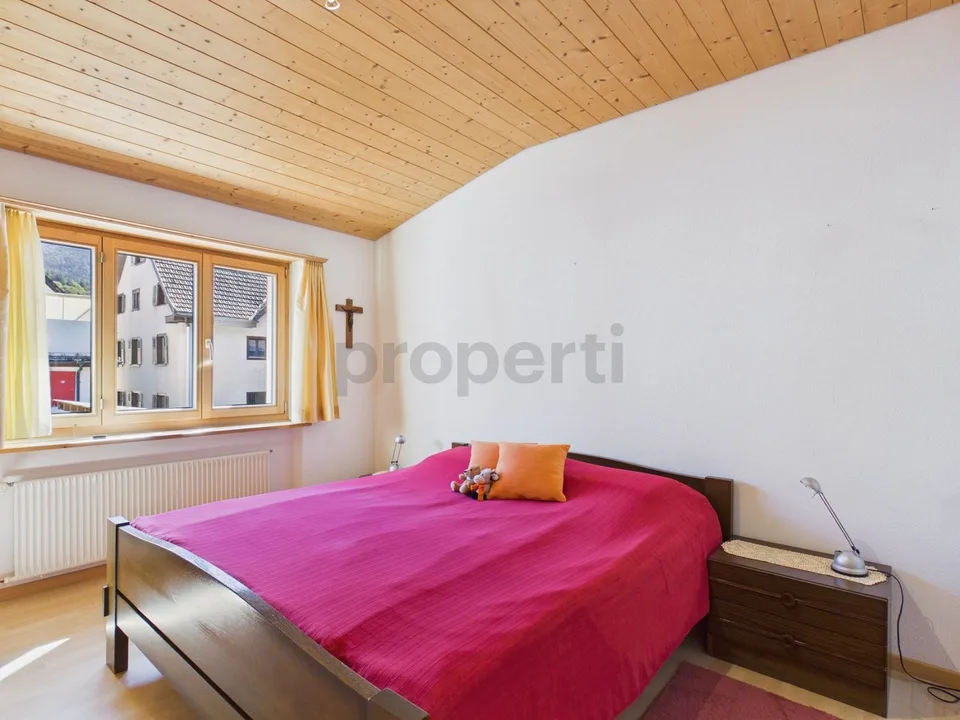 Una casa per stare bene con posto a sedere in giardino, pergola e orto – foto 5 di 27
