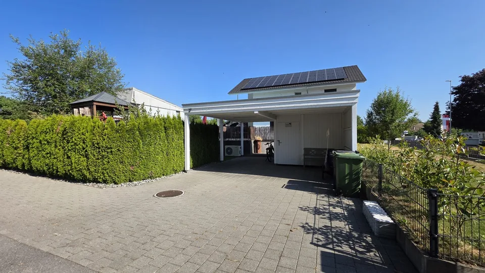 Modern single-family house with pool – photo 12 of 12