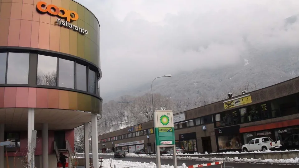 Spazio commerciale a reddito - ottimo investimento immobiliare – foto 7 di 8