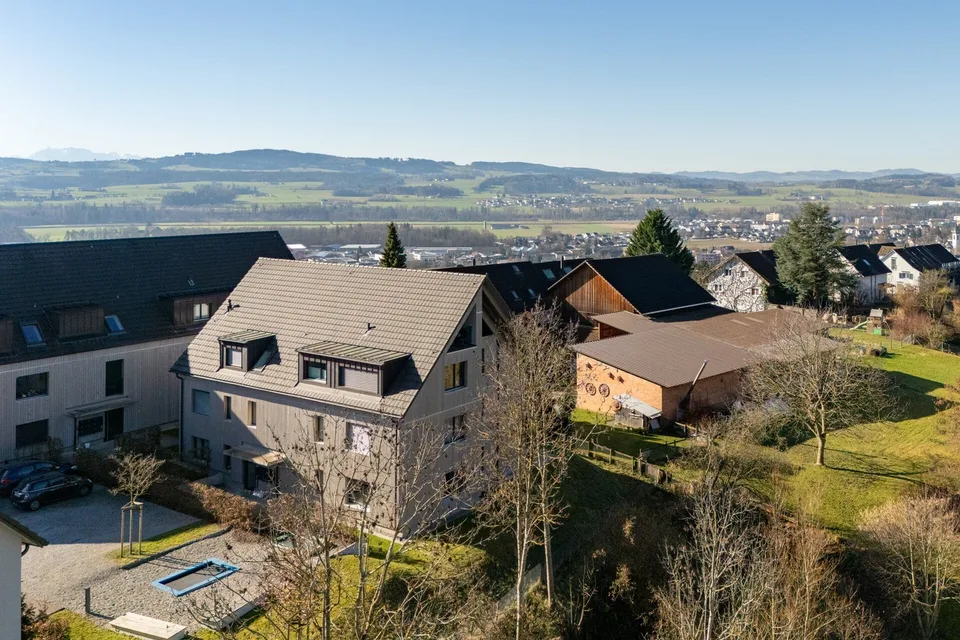 Investimento di capitale sostenibile con 3 unità in una casa moderna a sei parti – foto 3 di 3