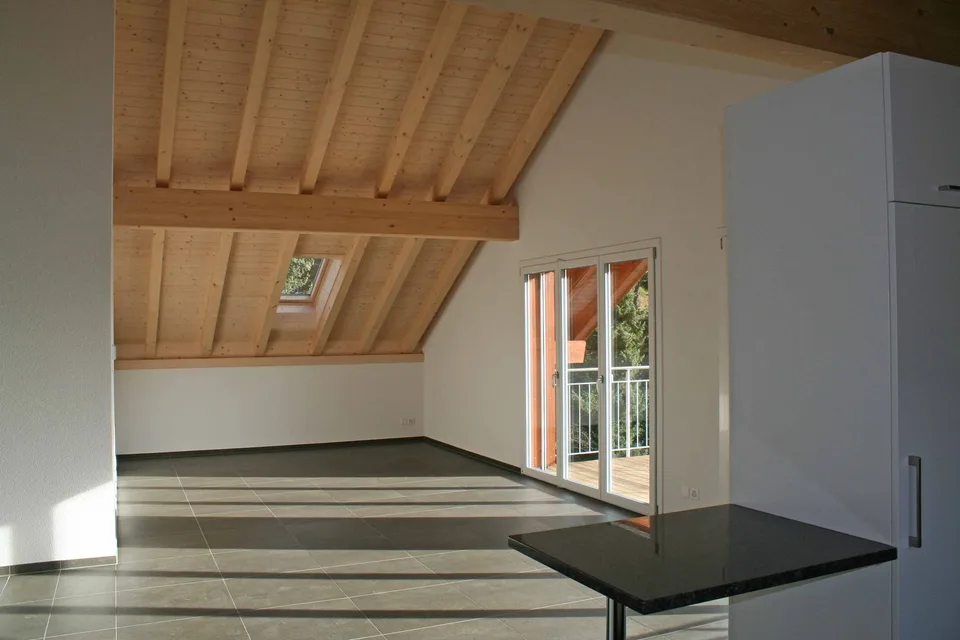 Dachwohnung zum Verlieben - 4½ Zimmer in Neuenegg – Foto 2 von 10