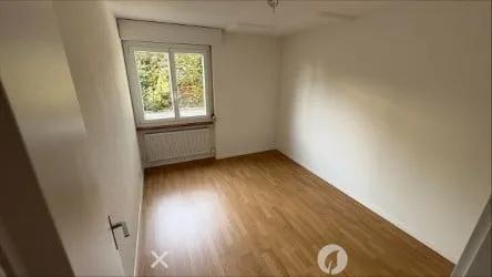 Helle 4.5-Zimmer-Wohnung im Erdgeschoss mit Gartensitzplatz – Foto 6 von 11