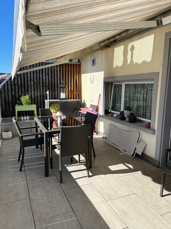 JETZT zu mieten: Vintage 4.5-Zi-Whg + DG mit Terrasse – Foto 3 von 11