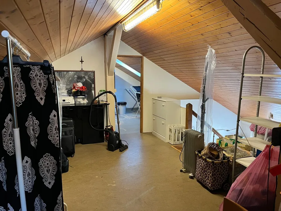 JETZT zu mieten: Vintage 4.5-Zi-Whg + DG mit Terrasse – Foto 10 von 11