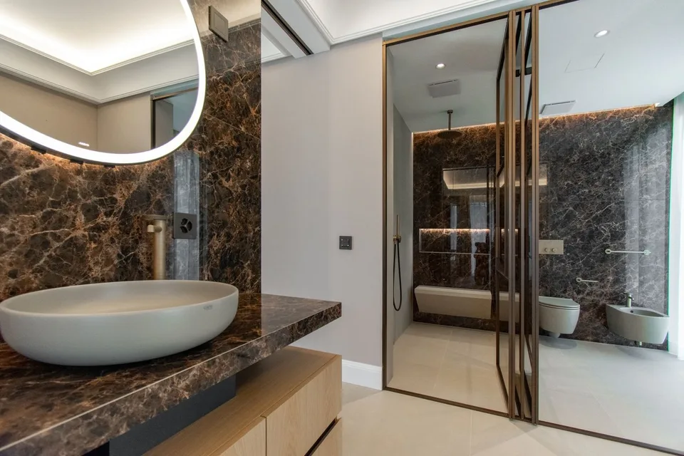 LUXURIÖSE 5.5-ZIMMER-WOHNUNG IM HERZEN VON LUGANO – Foto 9 von 13