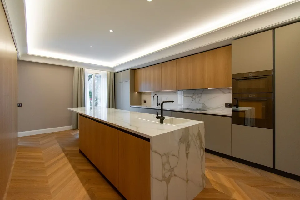 LUXURIÖSE 5.5-ZIMMER-WOHNUNG IM HERZEN VON LUGANO – Foto 4 von 13