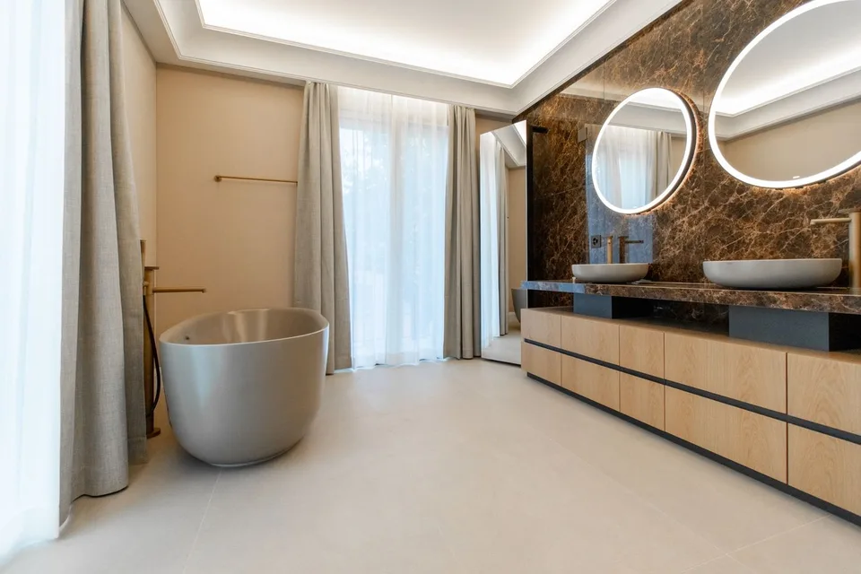 LUXURIÖSE 5.5-ZIMMER-WOHNUNG IM HERZEN VON LUGANO – Foto 11 von 13