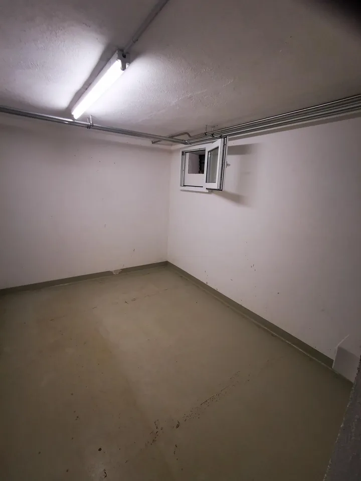 Commercial and storage spaces in central Heimberg – photo 3 of 4