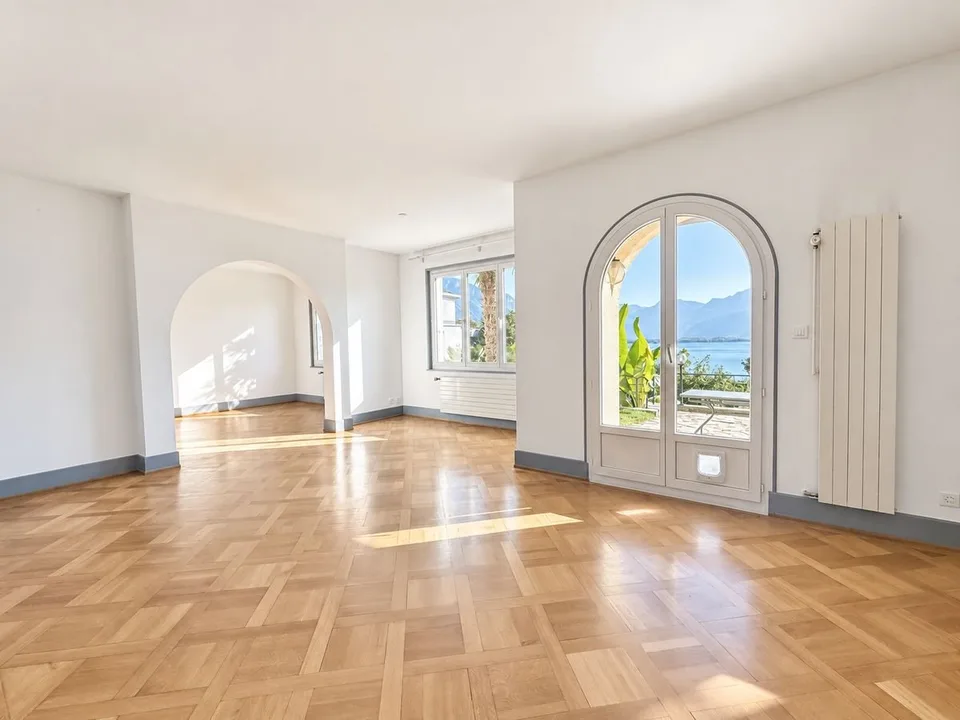 Charmanter 4,5-Zimmer-Wohnung, Terrasse, Garten und atemberaubender Blick auf den See! – Foto 5 von 13