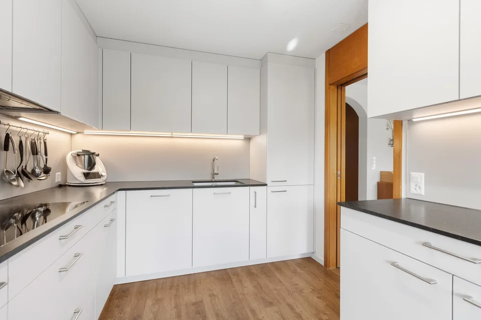 Grosszügig wohnen: Helle 4.5-Zimmer-Wohnung mit durchdachtem Grundriss – Foto 3 von 11