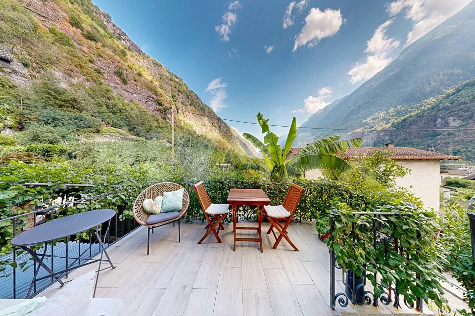 Casa in posizione verde e tranquilla – Foto 2 von 13