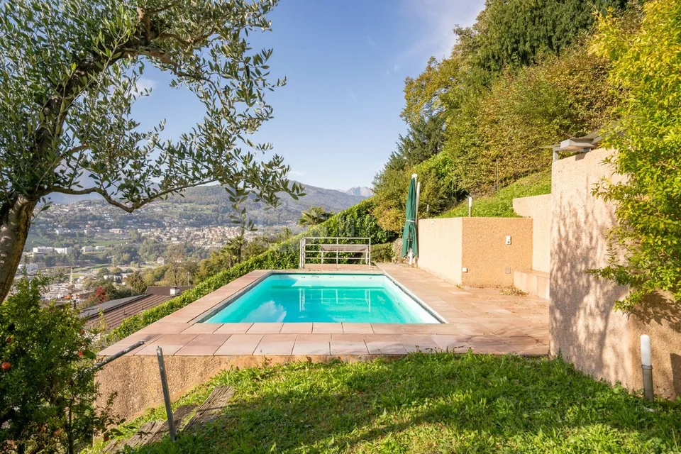 VILLA CON PISCINA E VISTA LAGO – foto 7 di 14