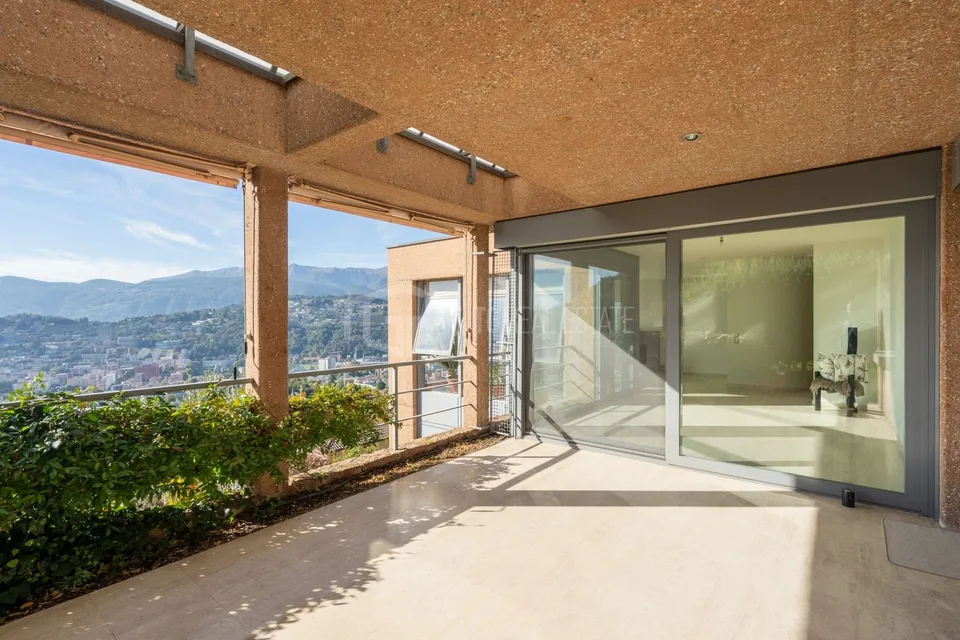 VILLA CON PISCINA E VISTA LAGO – foto 9 di 14
